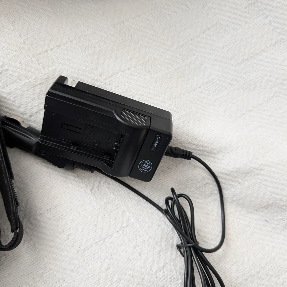 Canon VIXIA HF R800 Camcorder Black - Picture 5 of 9